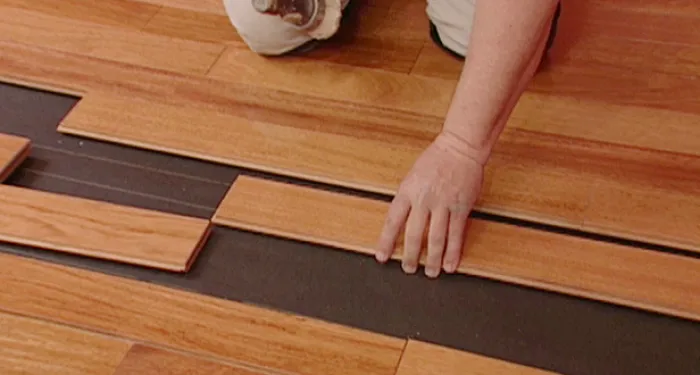 NEWS & EVENTS HOW TO PAIR FLOOR WOOD LAMINATE 1 installing_wood_floors_on_slab